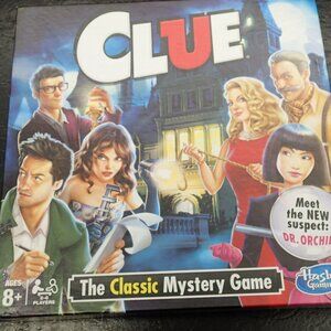 Hasbro The Classic Mystery Game CLUE
